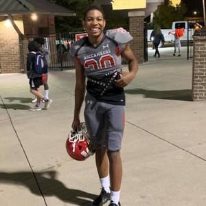 Meet your Posher, Devonte